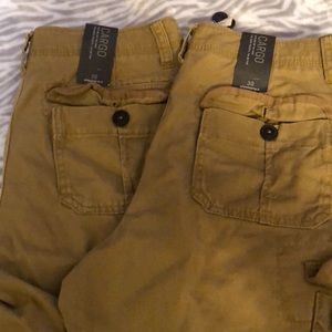 Lot of 2 Men’s Aeropostale cargo shorts